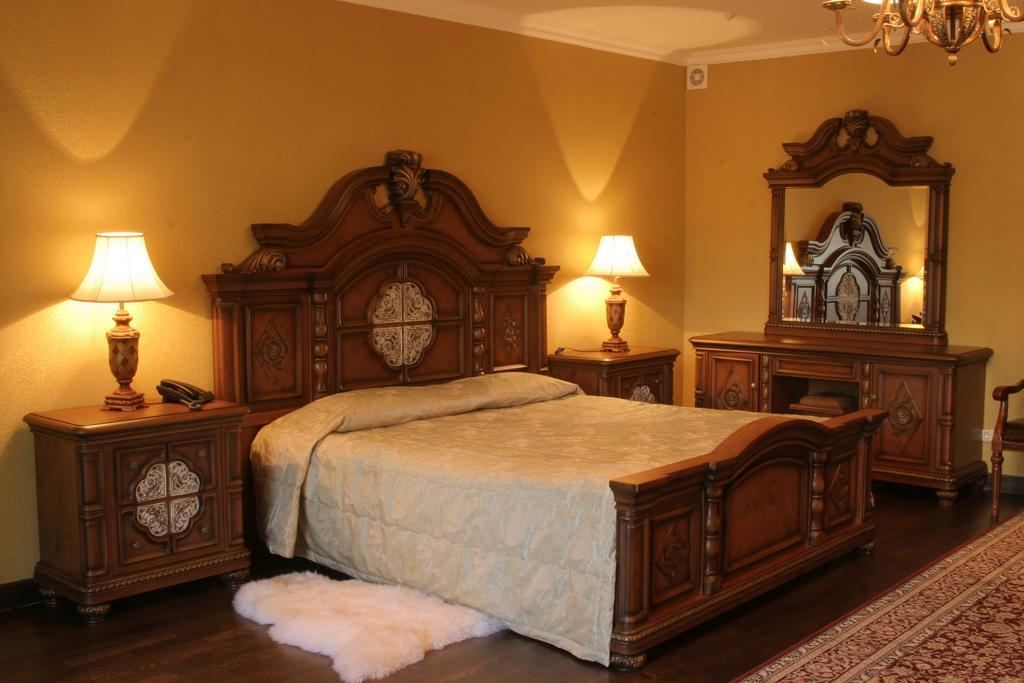 Merey Hotel Karagandy Zimmer foto