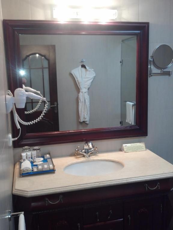 Merey Hotel Karagandy Zimmer foto