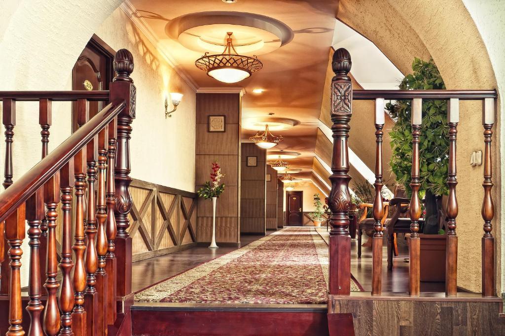 Merey Hotel Karagandy Exterior foto